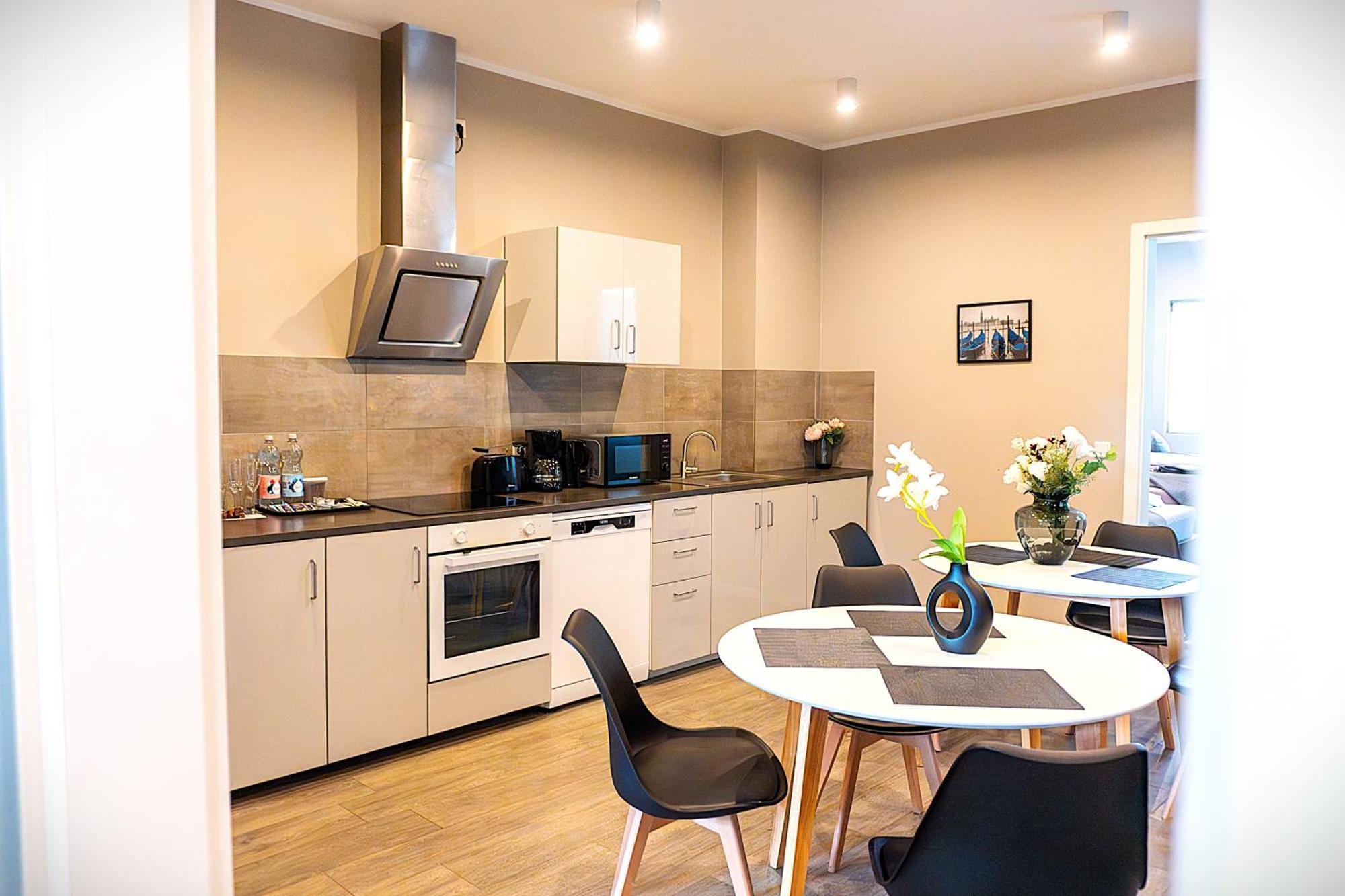 Liro Stadt Apartments Крефелд Екстериор снимка