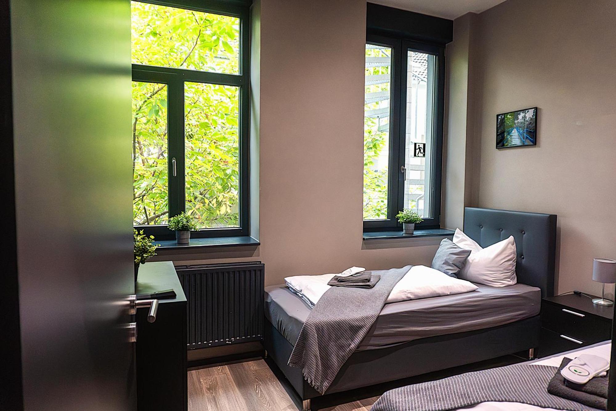 Liro Stadt Apartments Крефелд Екстериор снимка