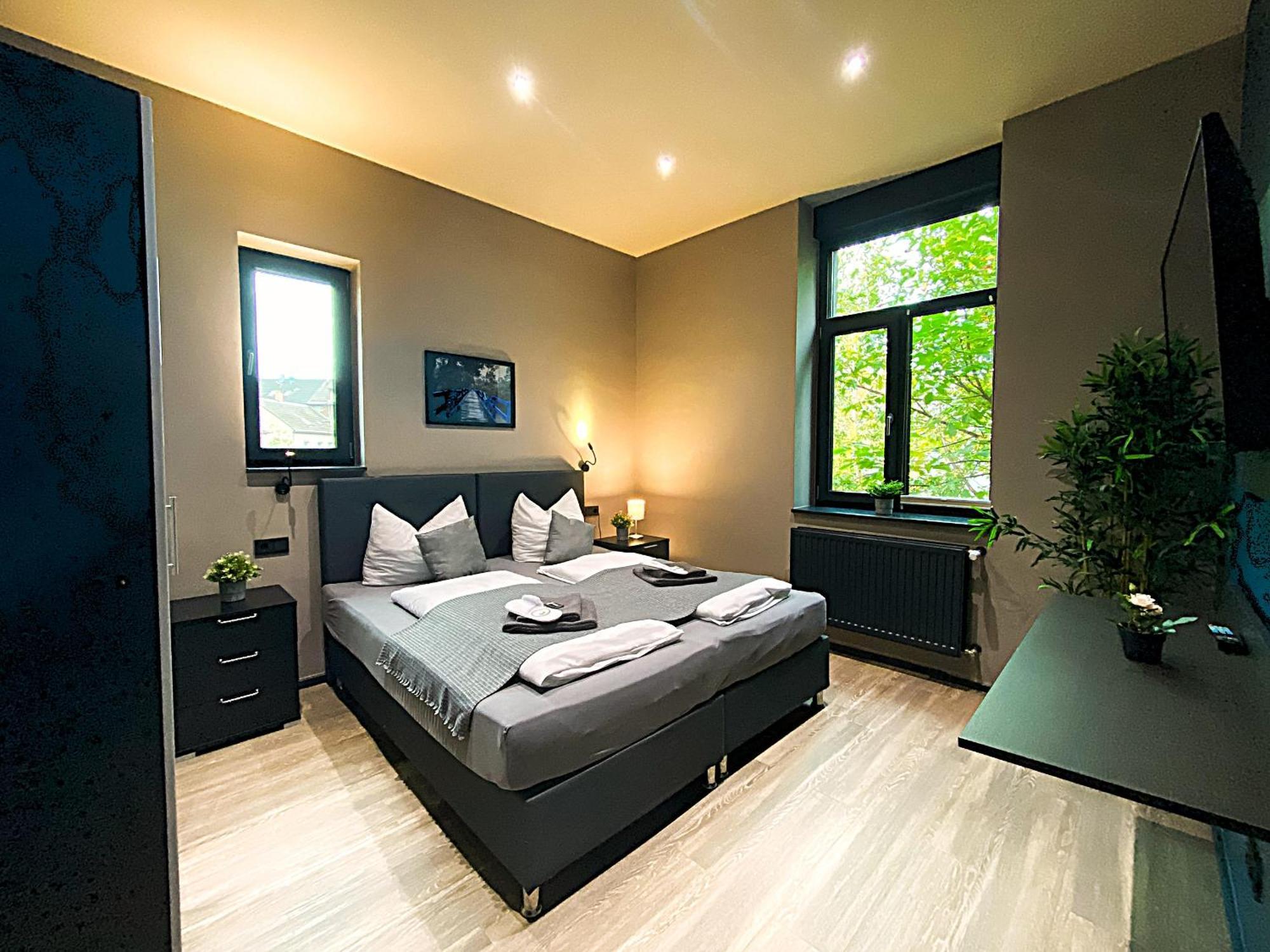 Liro Stadt Apartments Крефелд Екстериор снимка