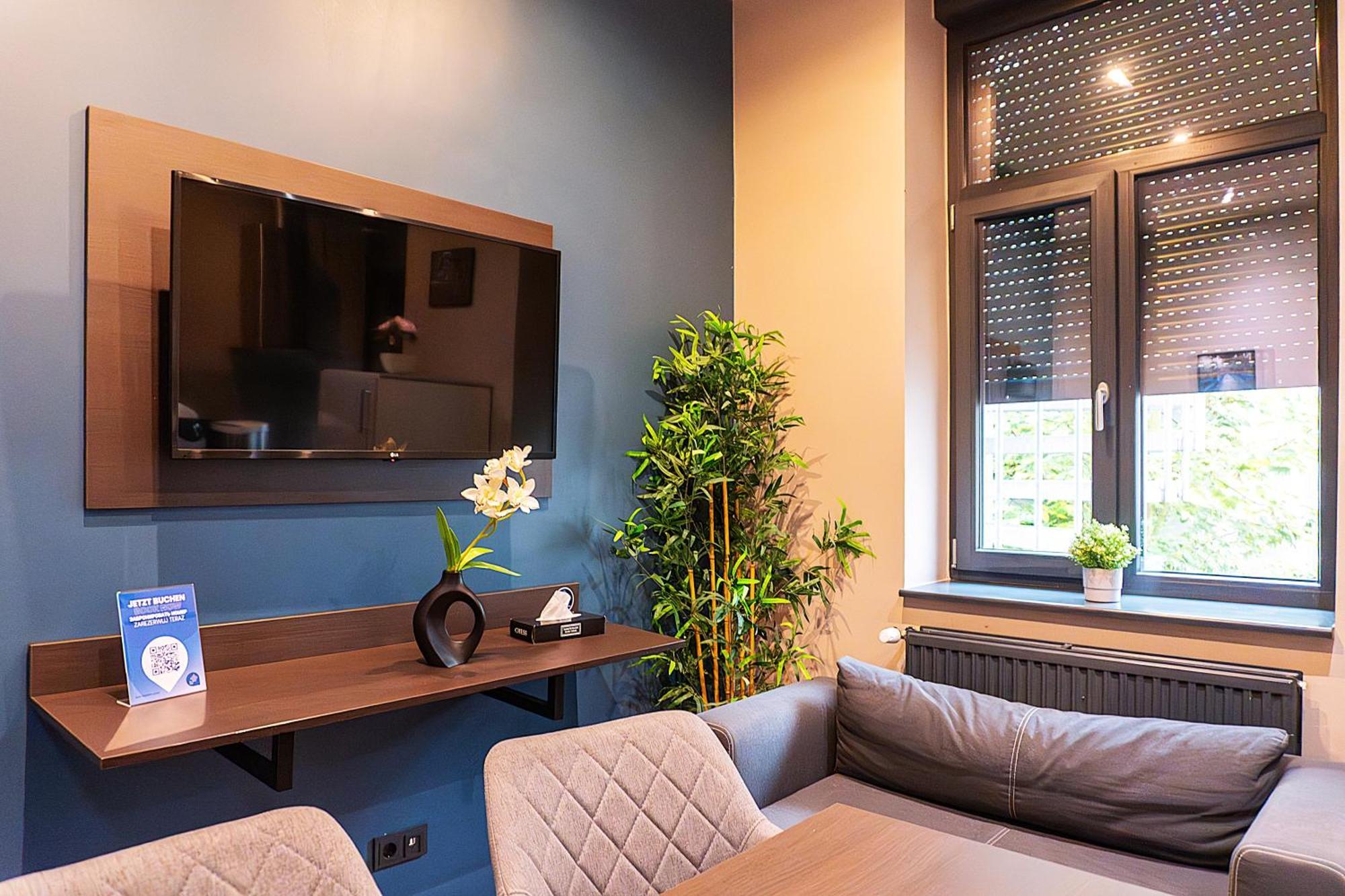 Liro Stadt Apartments Крефелд Екстериор снимка