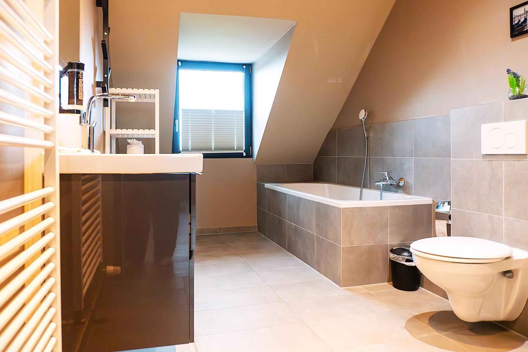 Liro Stadt Apartments Крефелд Екстериор снимка