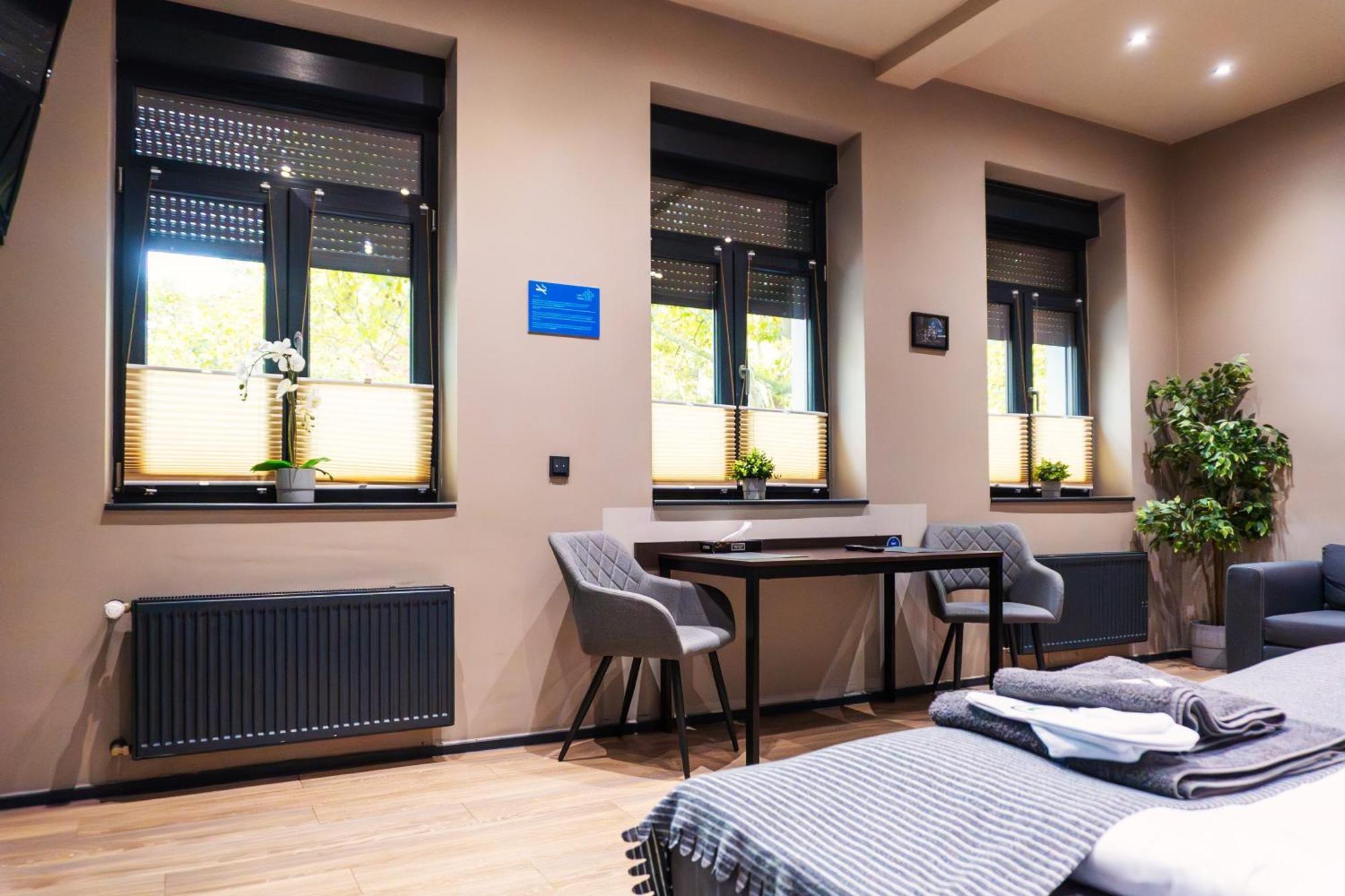 Liro Stadt Apartments Крефелд Екстериор снимка
